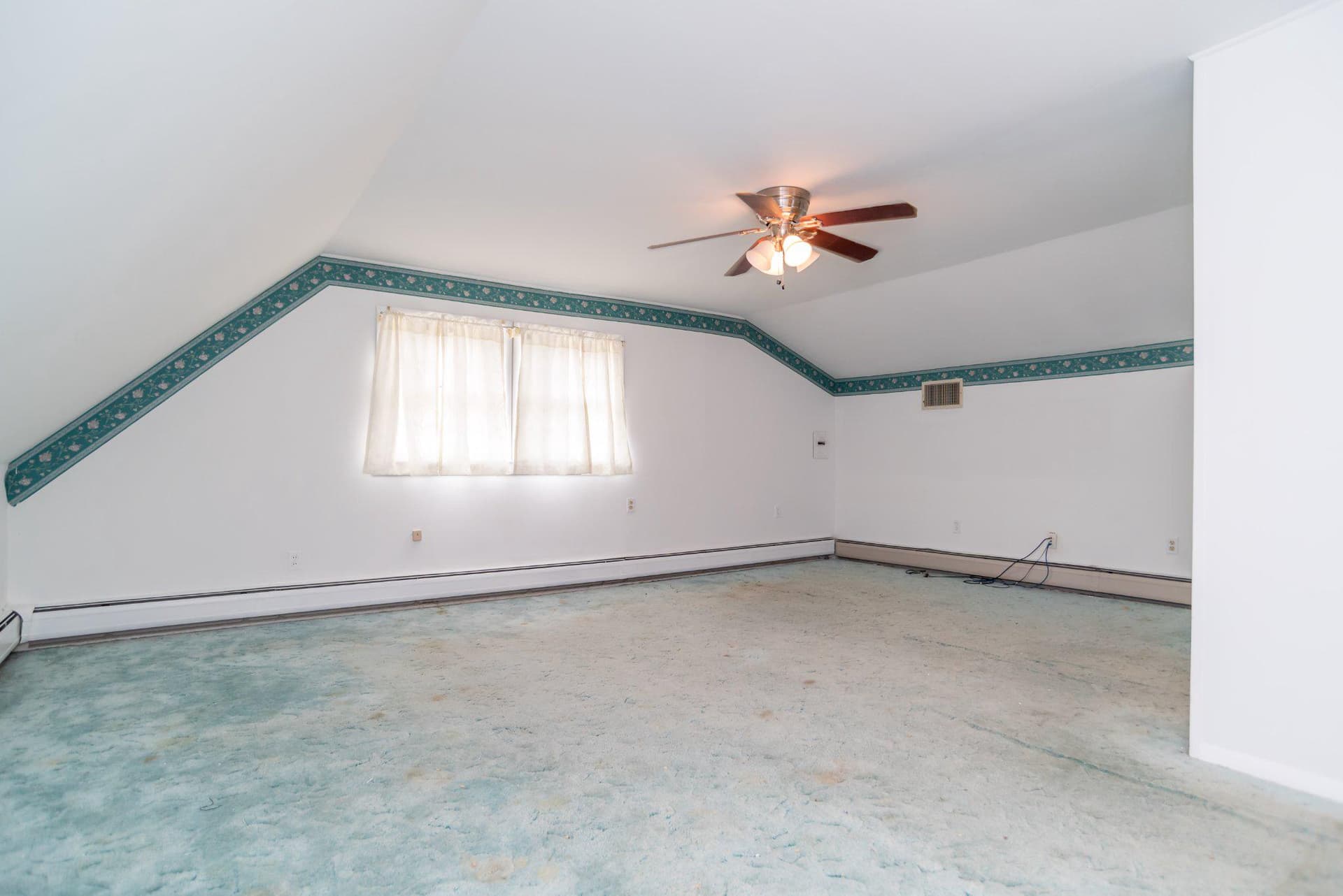 77 Cardinal Road photo 26