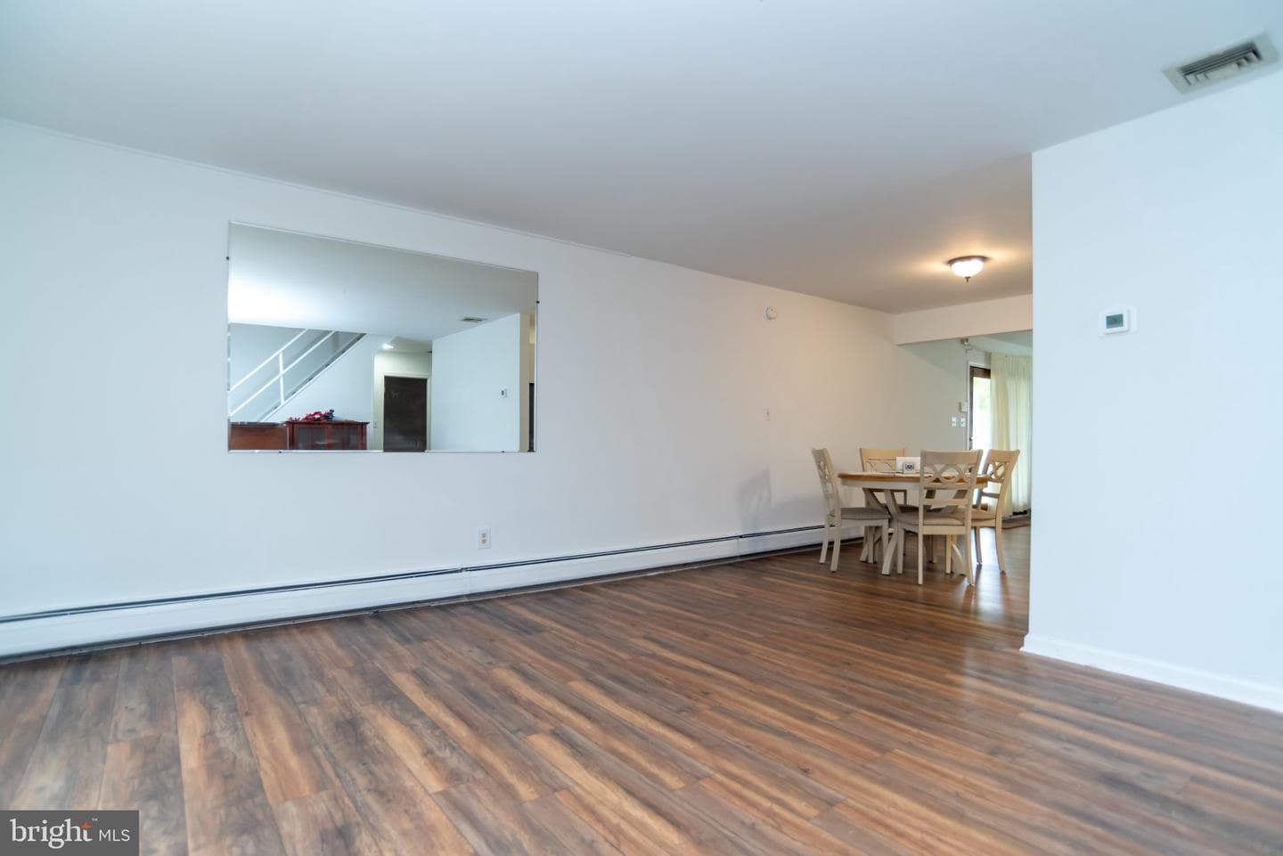 77 Cardinal Road photo 4
