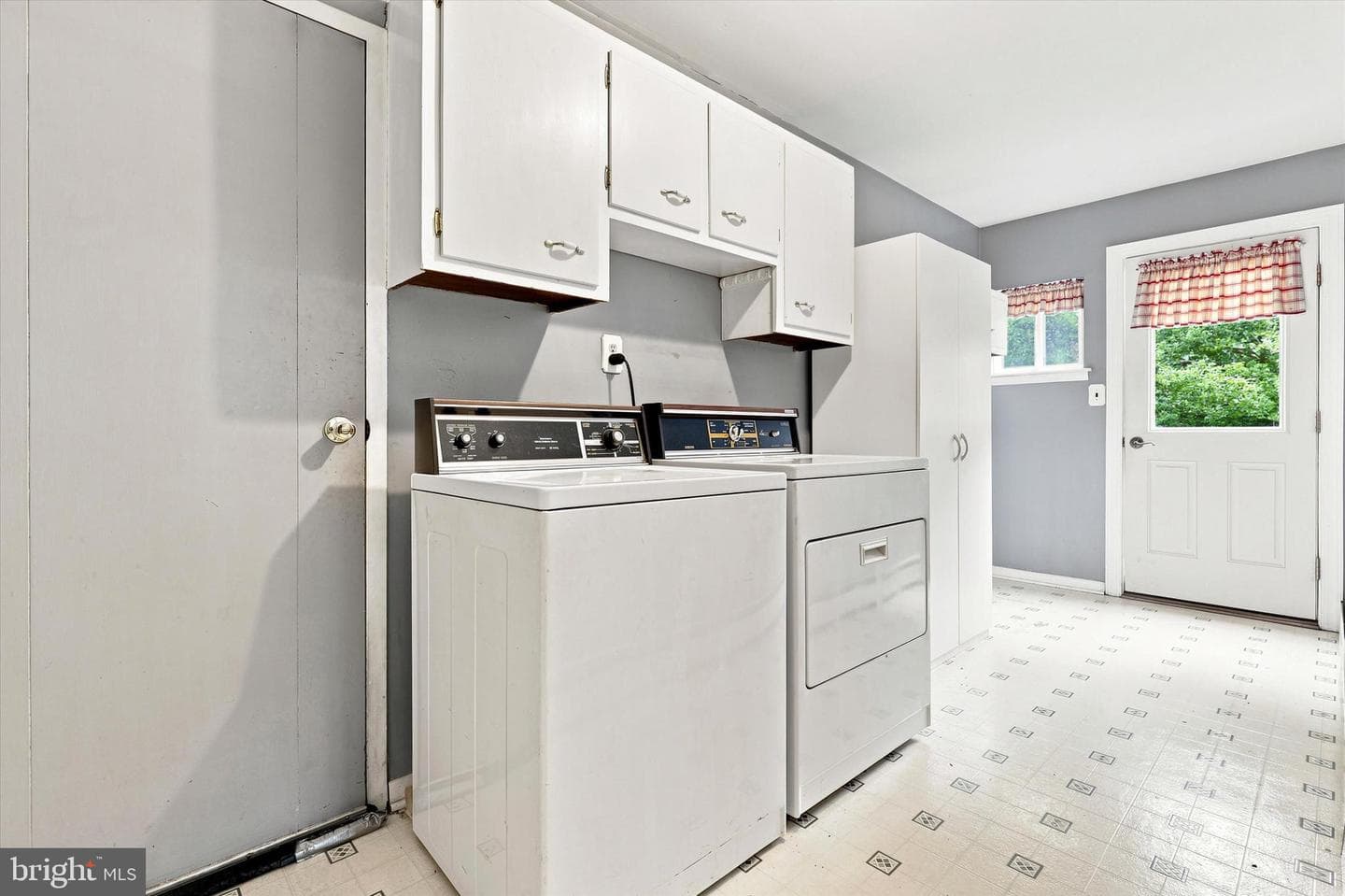 68 Iroquois Avenue photo 13