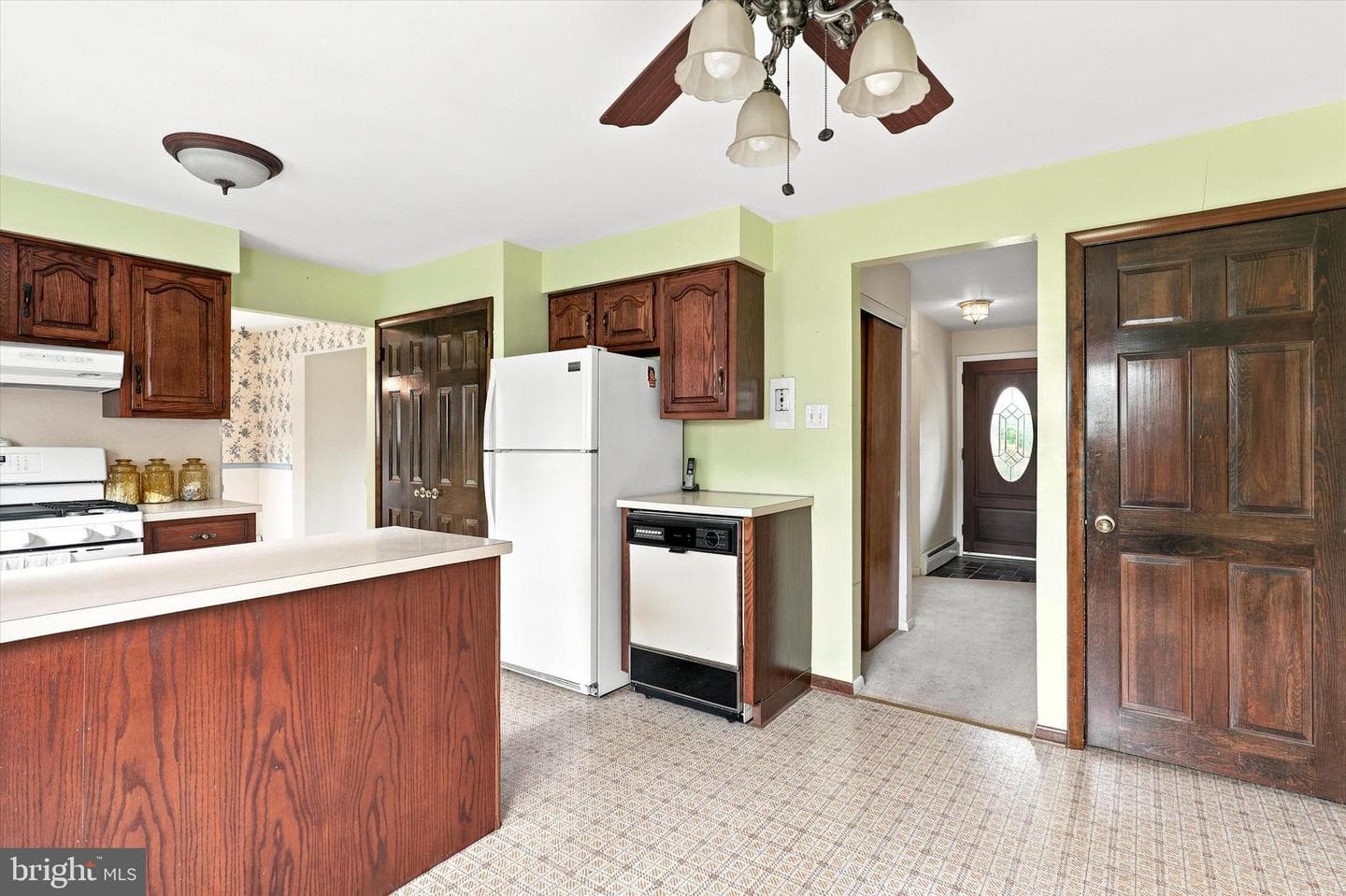 68 Iroquois Avenue photo 8