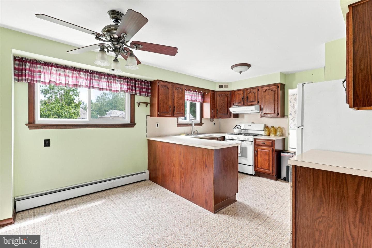 68 Iroquois Avenue photo 9