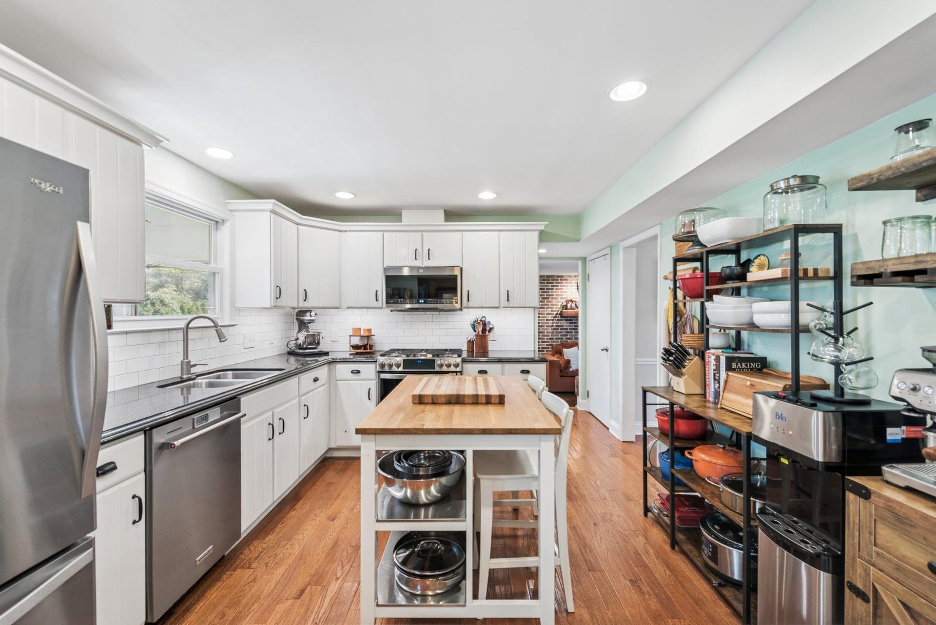 275 Waverly Road photo 11