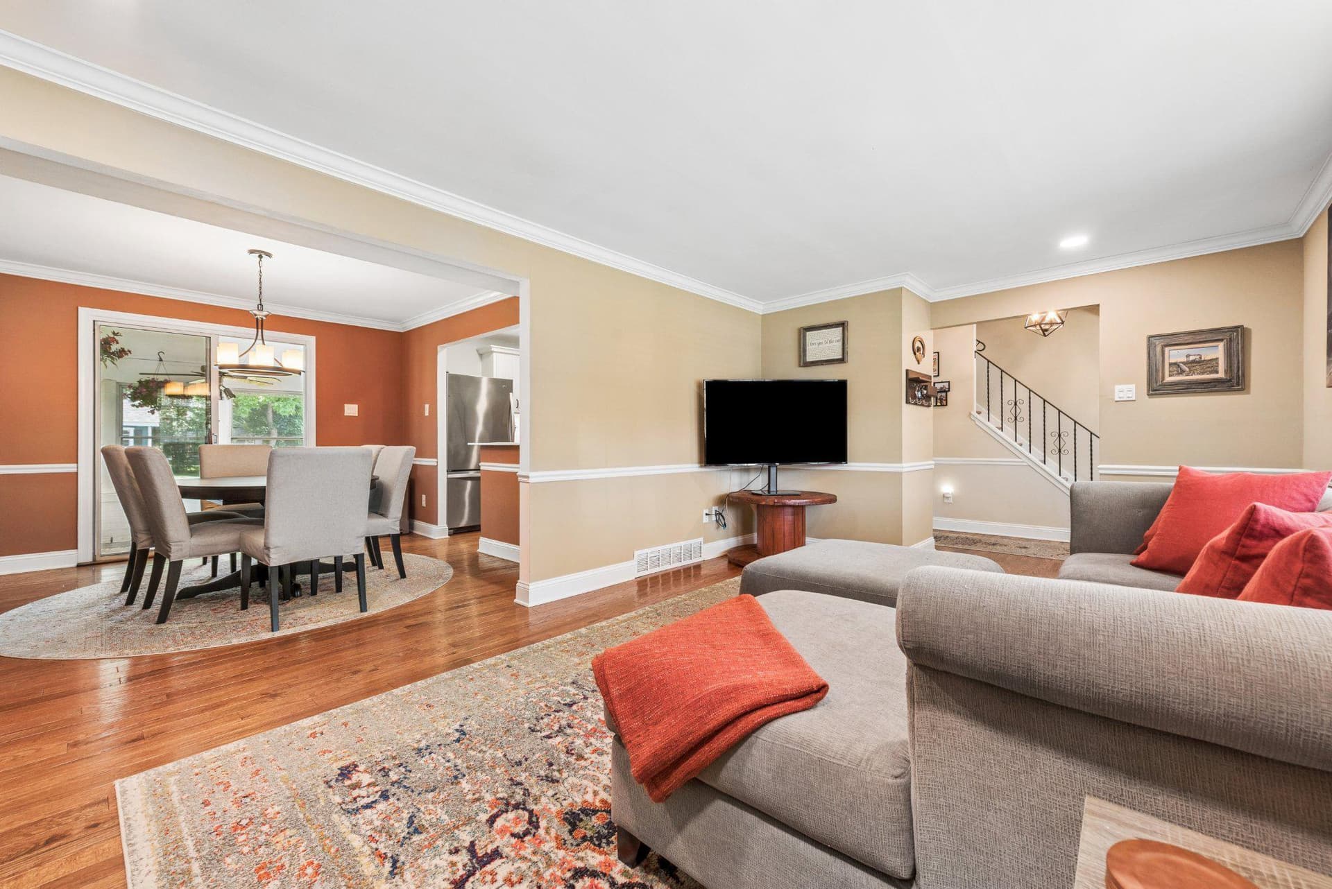 275 Waverly Road photo 8