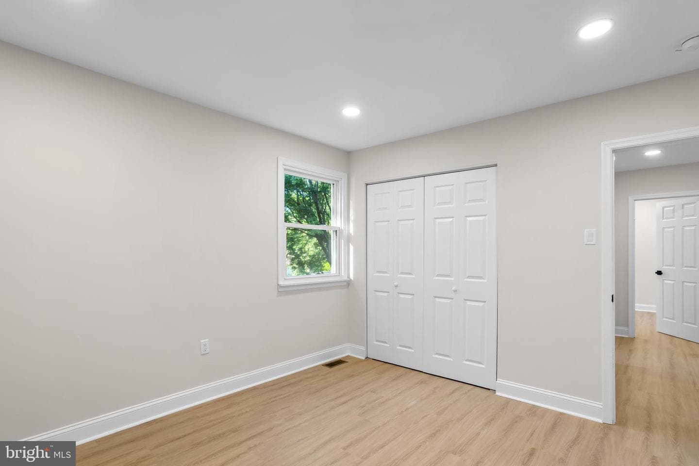 682 Woodlyn Drive photo 34