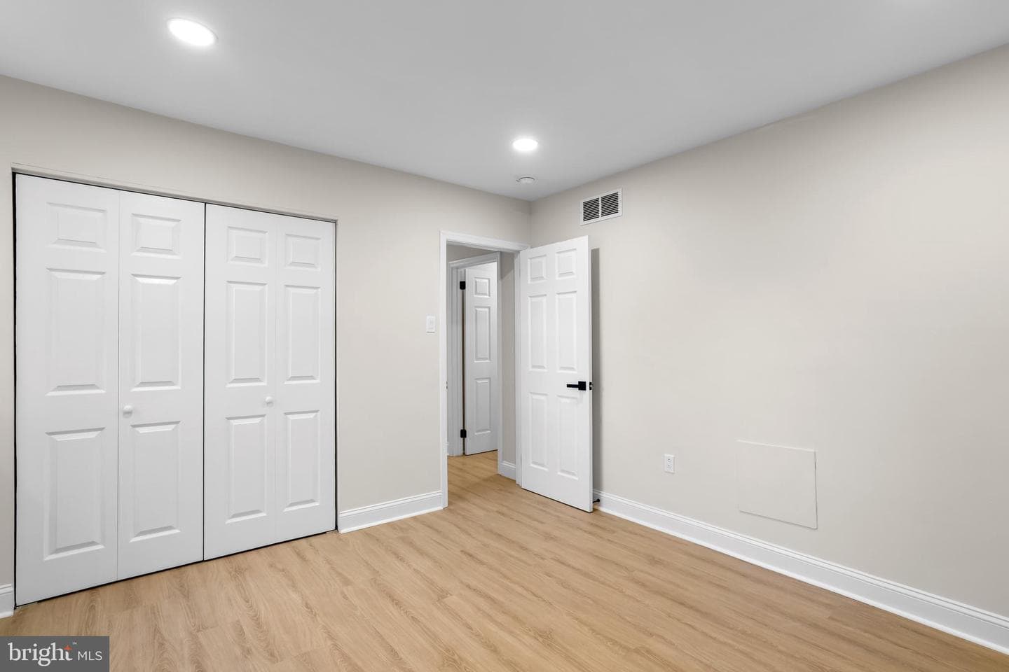 682 Woodlyn Drive photo 35