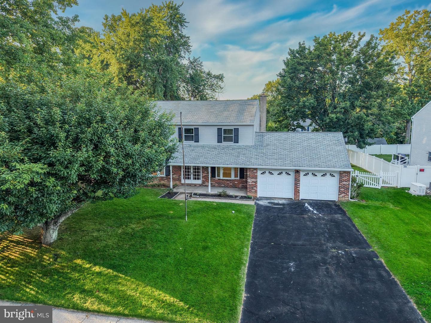 682 Woodlyn Drive photo 4