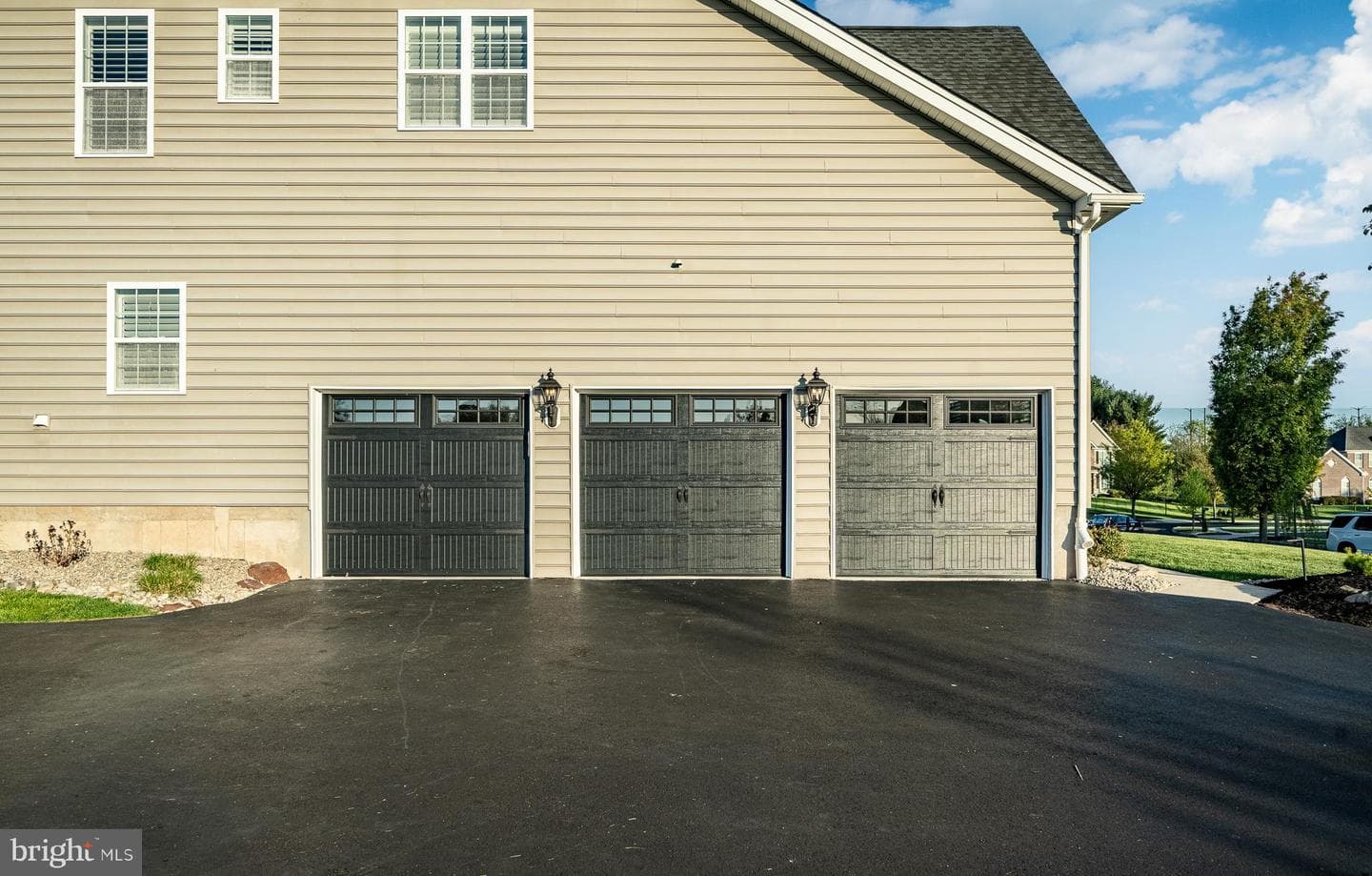 115 Chestnut Lane photo 79