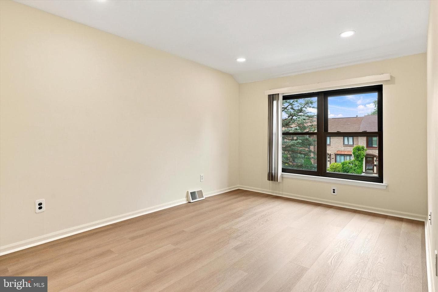 3255 Durham Place photo 13