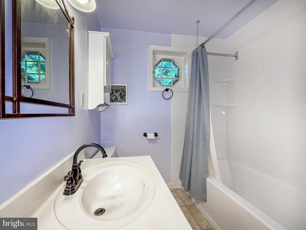 79 Charlotte Avenue photo 16