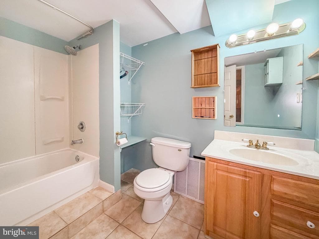 79 Charlotte Avenue photo 29