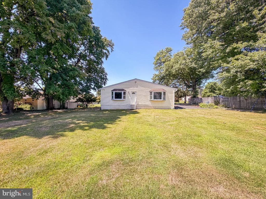 79 Charlotte Avenue photo 37