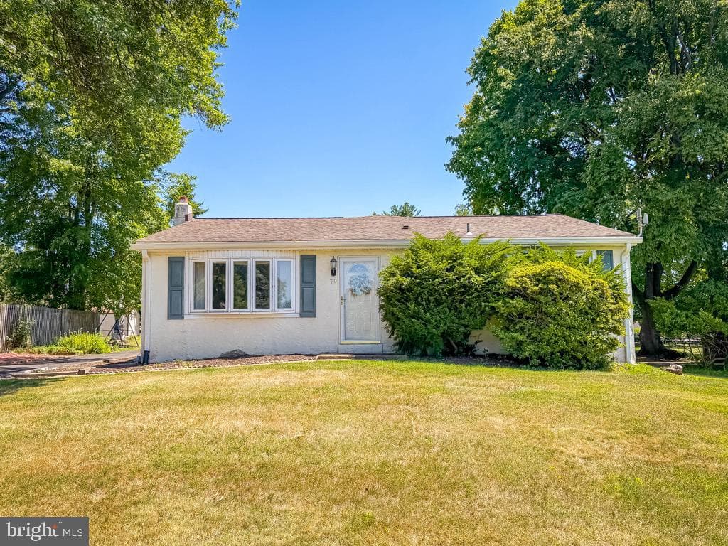 79 Charlotte Avenue photo 38