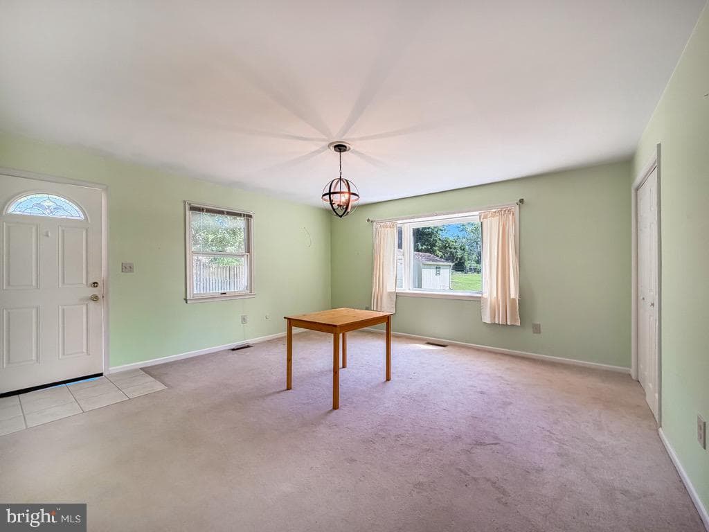 79 Charlotte Avenue photo 4