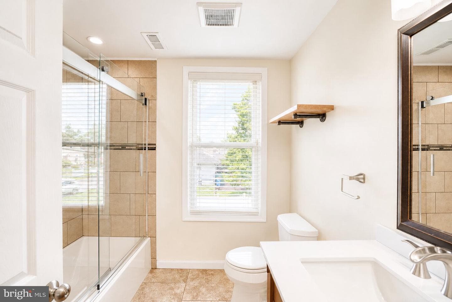 834 Linton Avenue photo 44