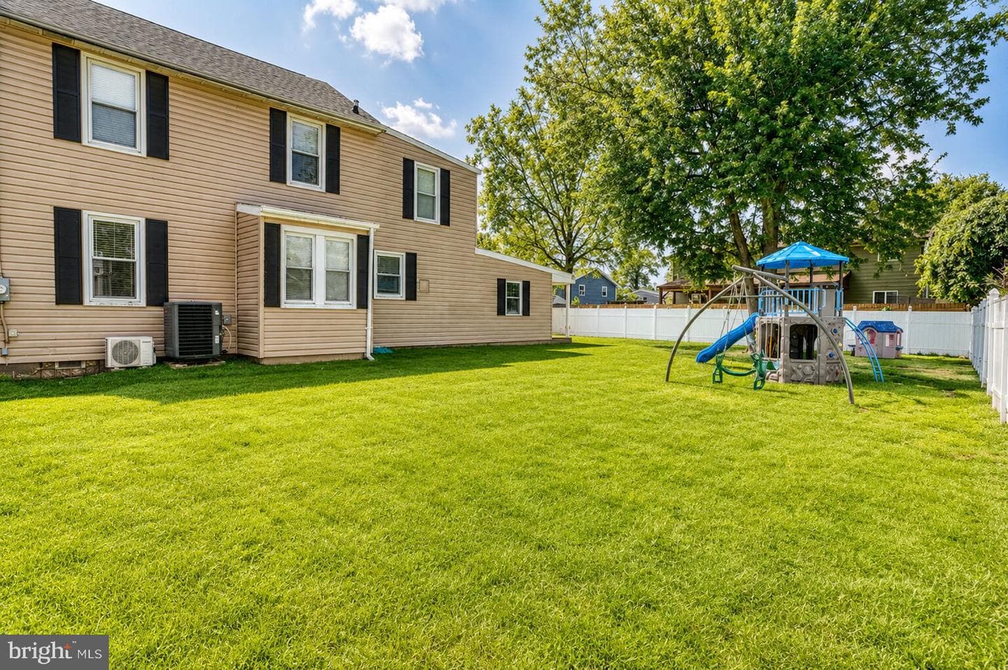 834 Linton Avenue photo 49