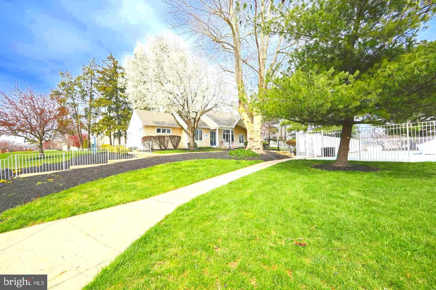92 Catherine Court photo 26