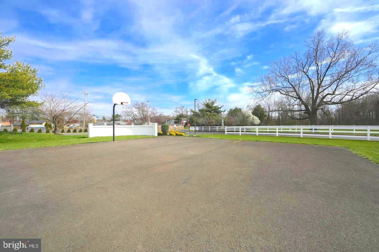 92 Catherine Court photo 27