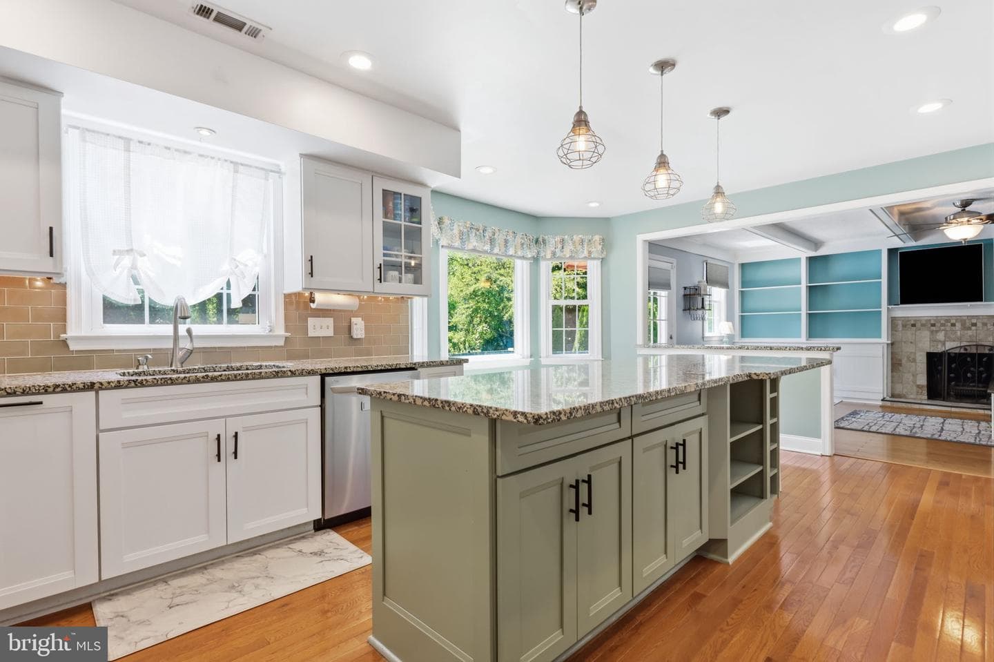469 Stanford Road photo 11