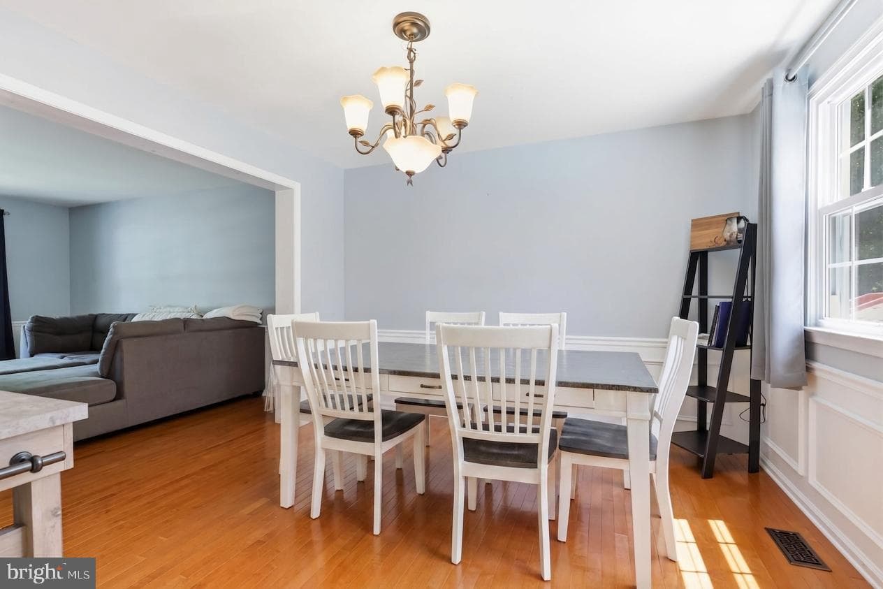 469 Stanford Road photo 22