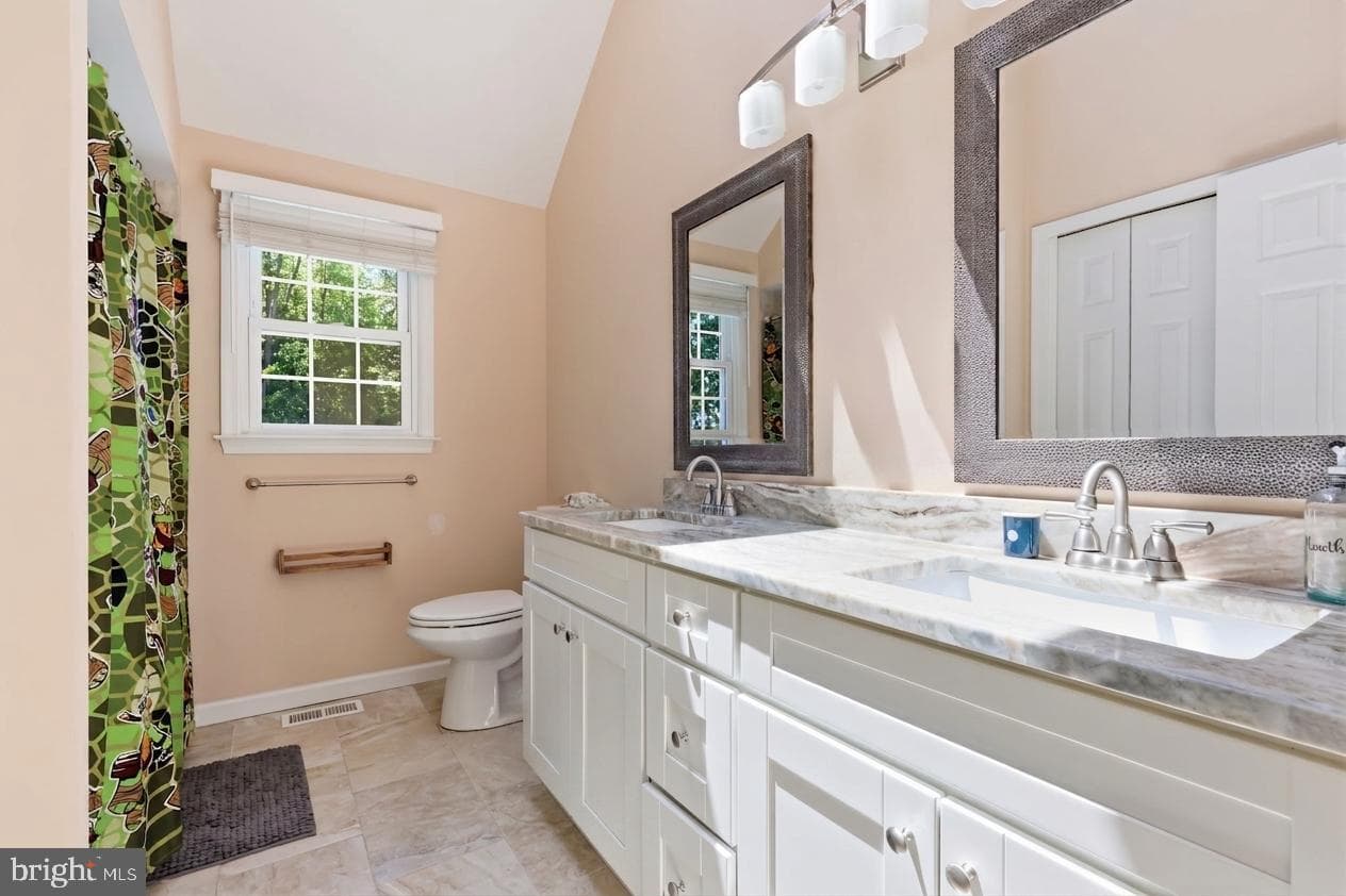 469 Stanford Road photo 33