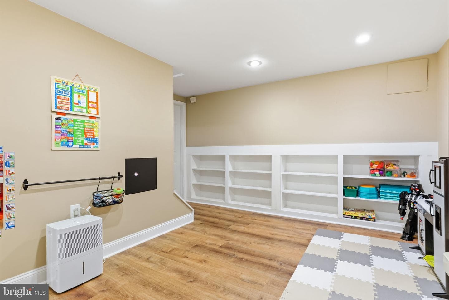 469 Stanford Road photo 38