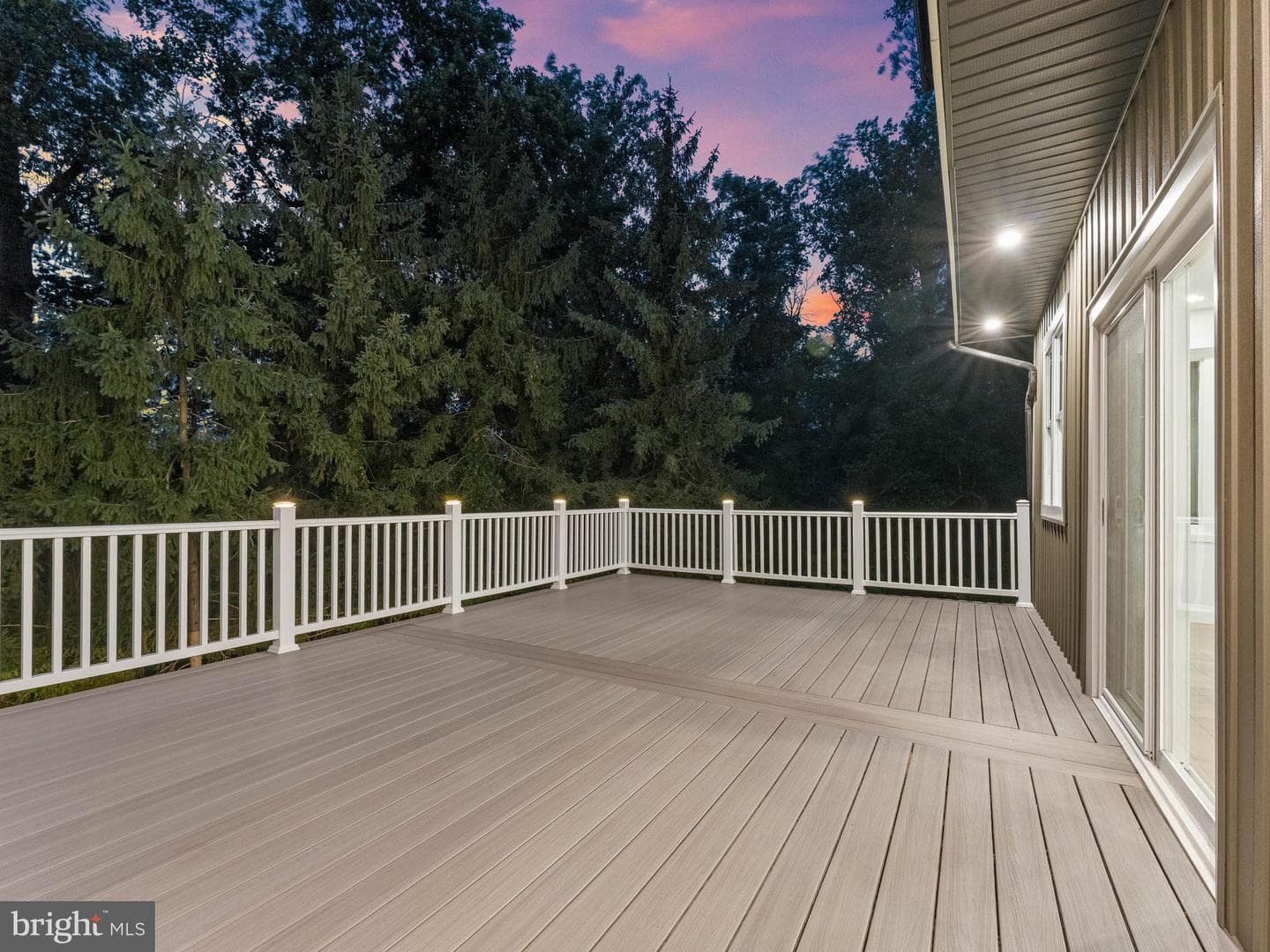 4642 Belmont Avenue photo 27