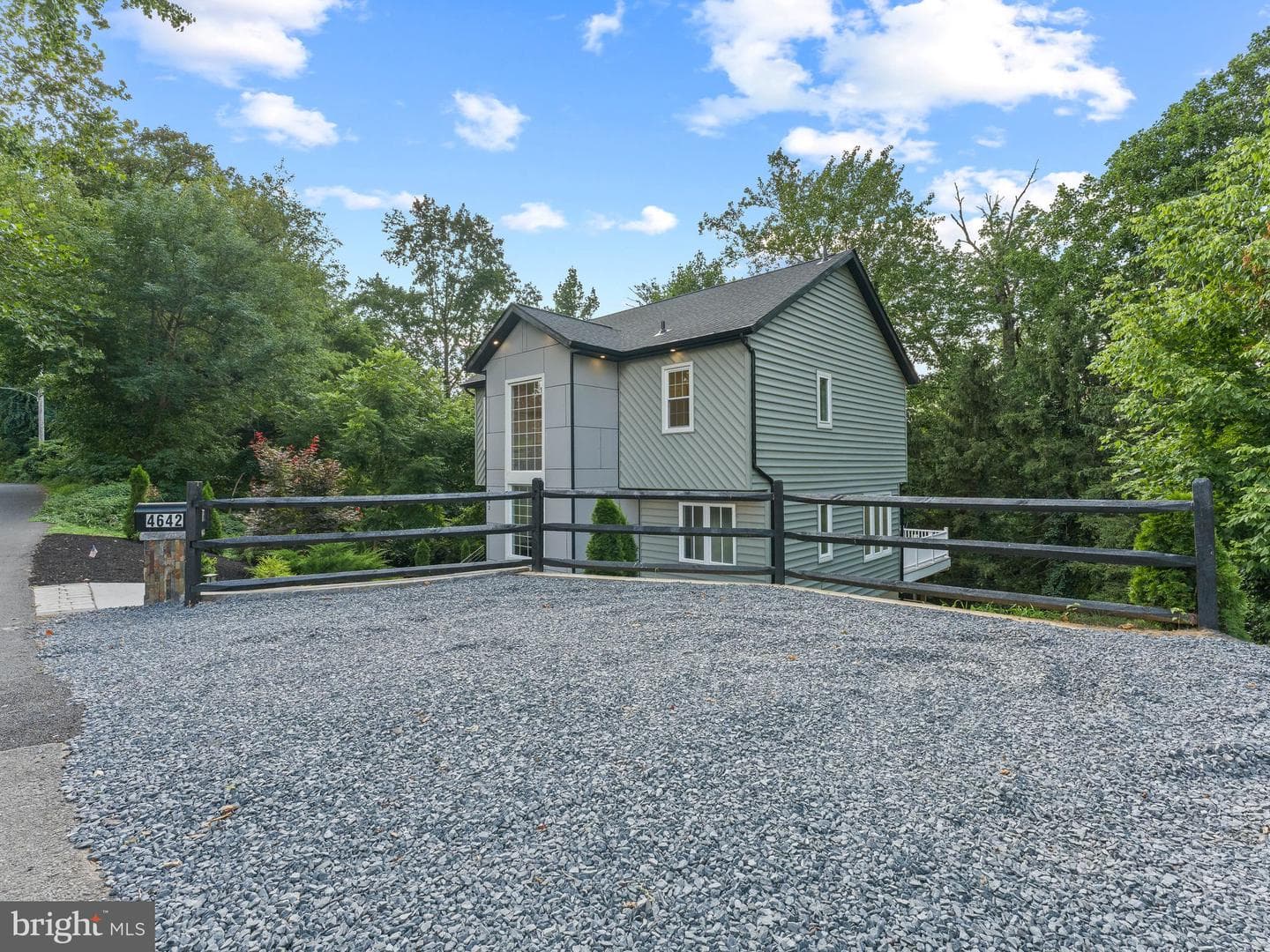 4642 Belmont Avenue photo 43