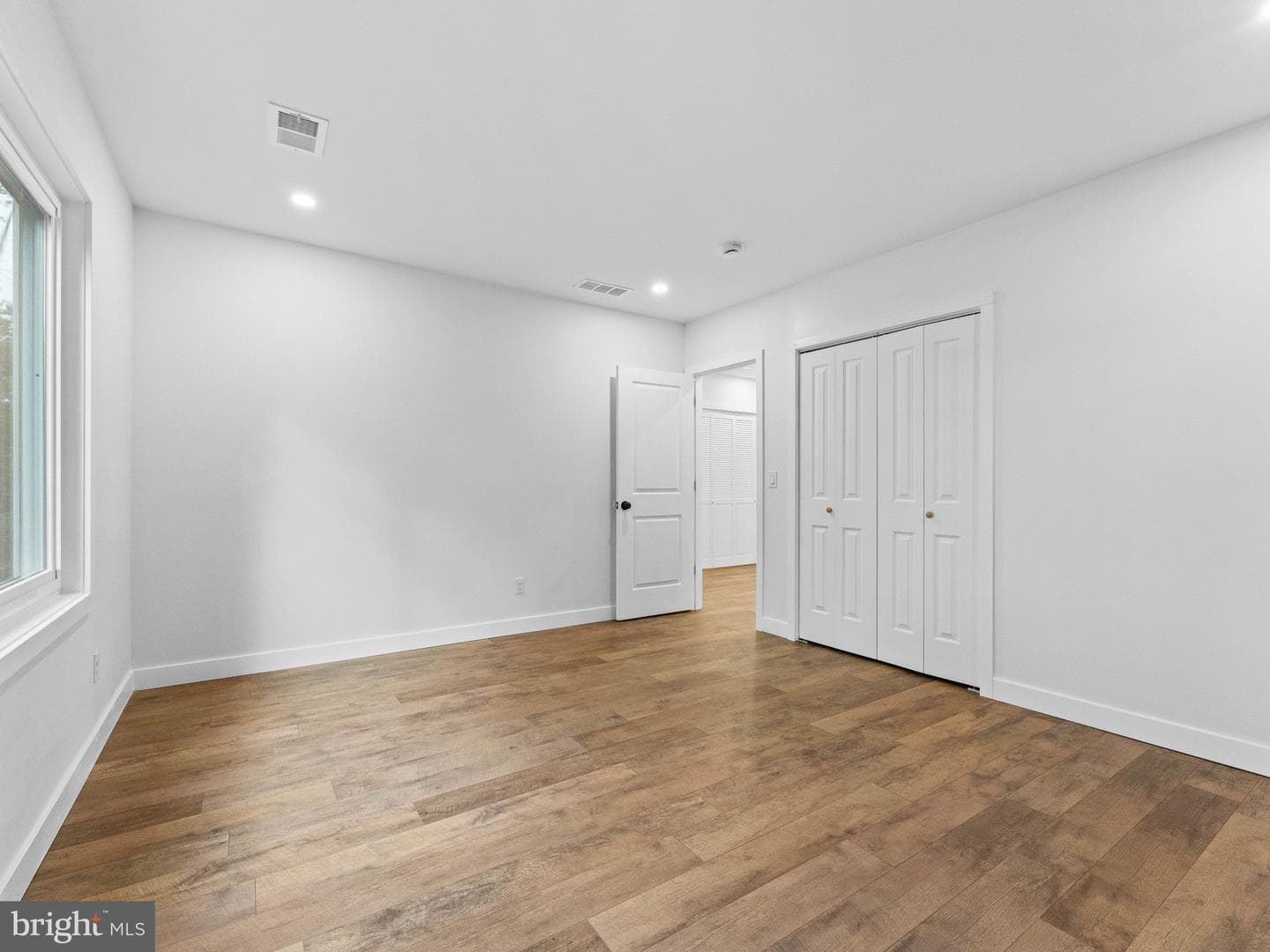 4642 Belmont Avenue photo 62