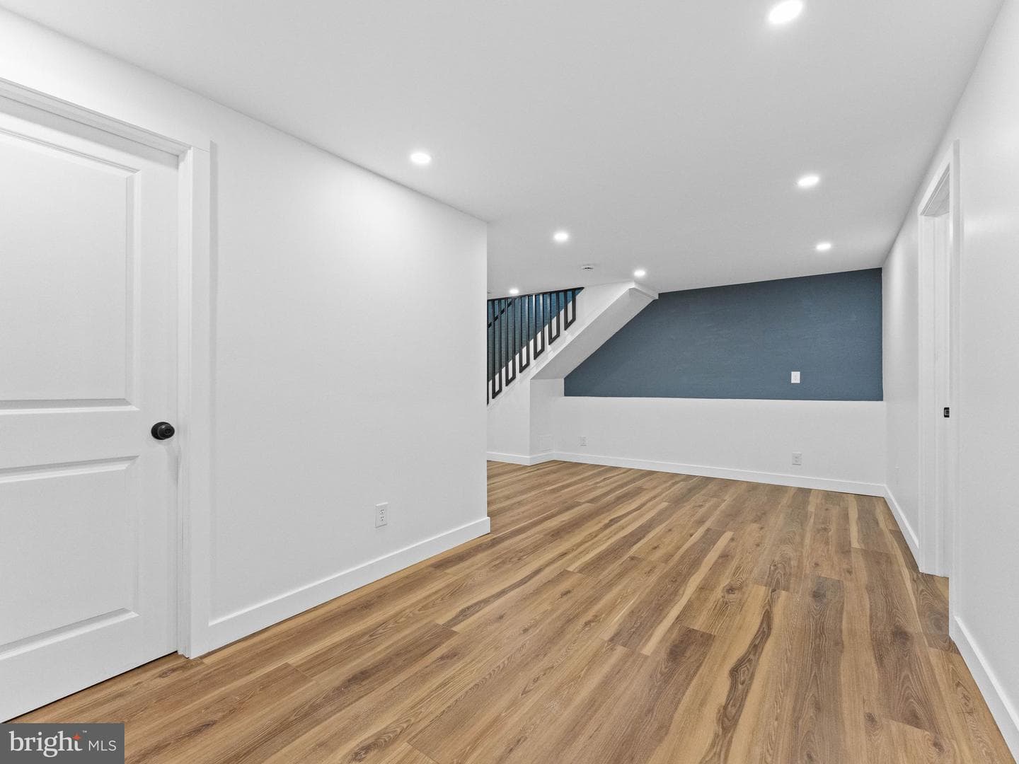 4642 Belmont Avenue photo 67