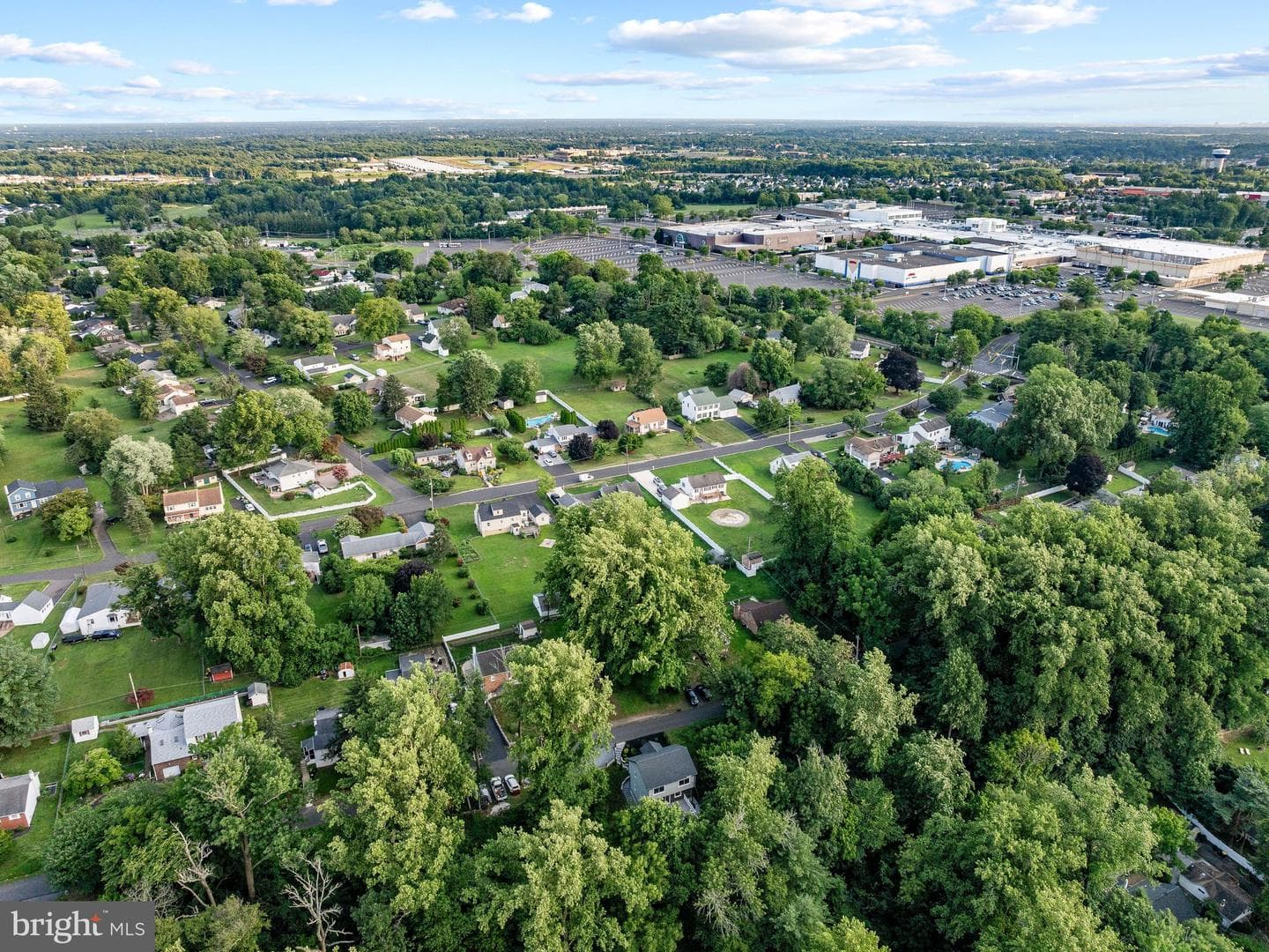 4642 Belmont Avenue photo 92
