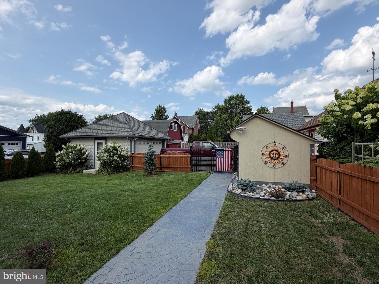 97 Wilson Avenue photo 11