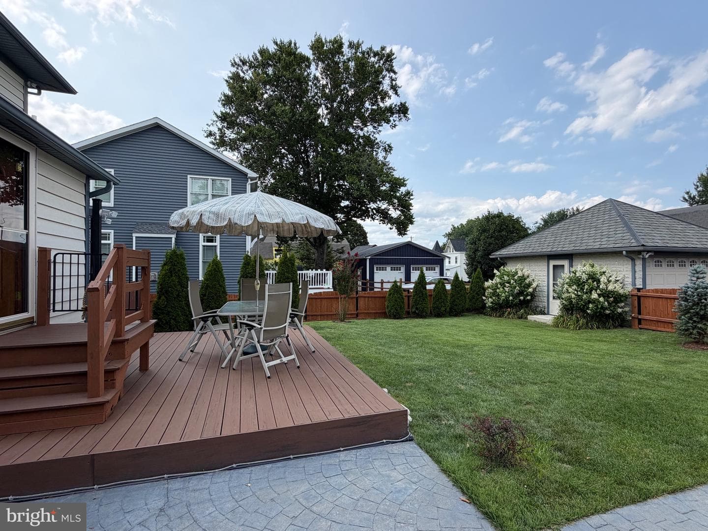 97 Wilson Avenue photo 4