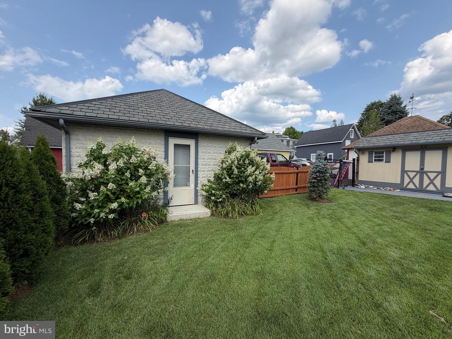 97 Wilson Avenue photo 6