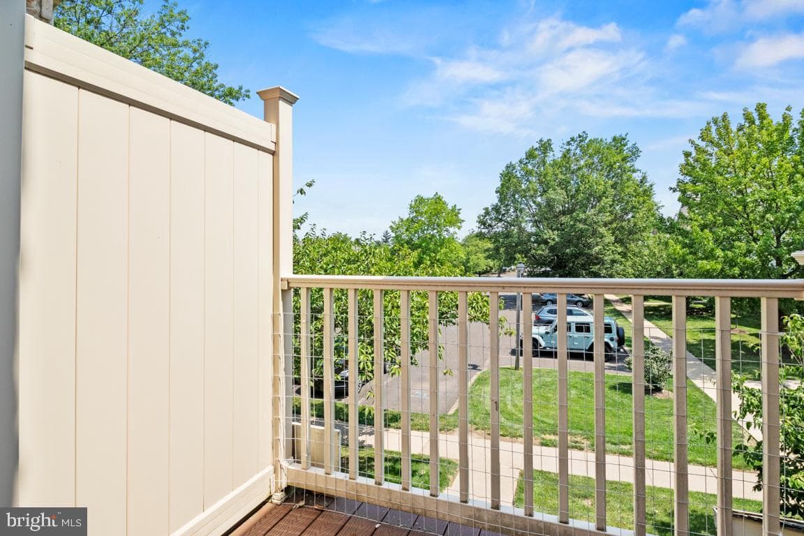 206 Remington Court photo 34