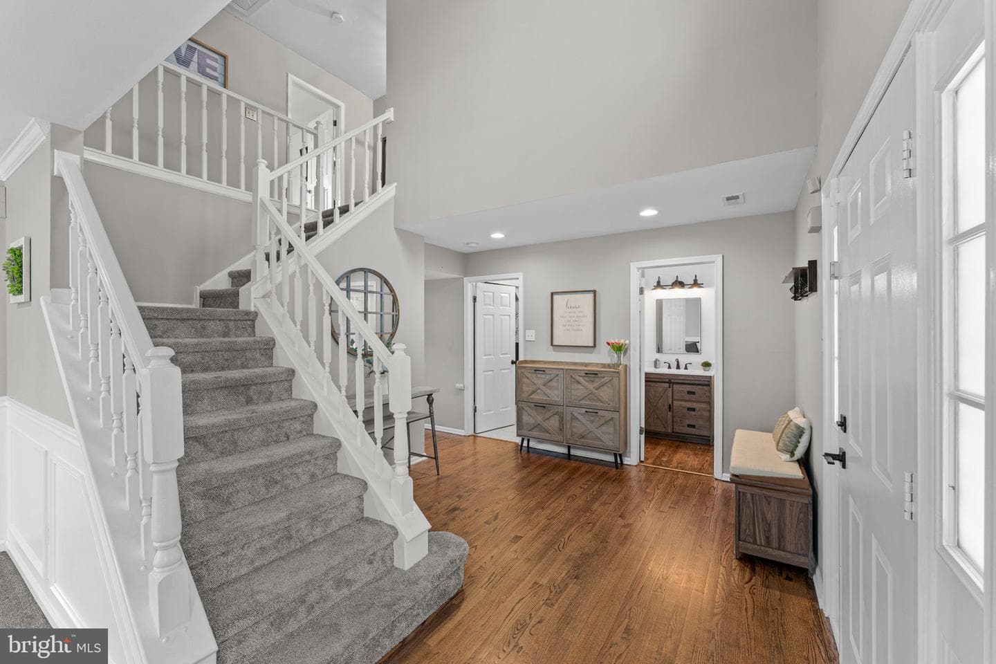 209 E Fairwood Drive photo 6