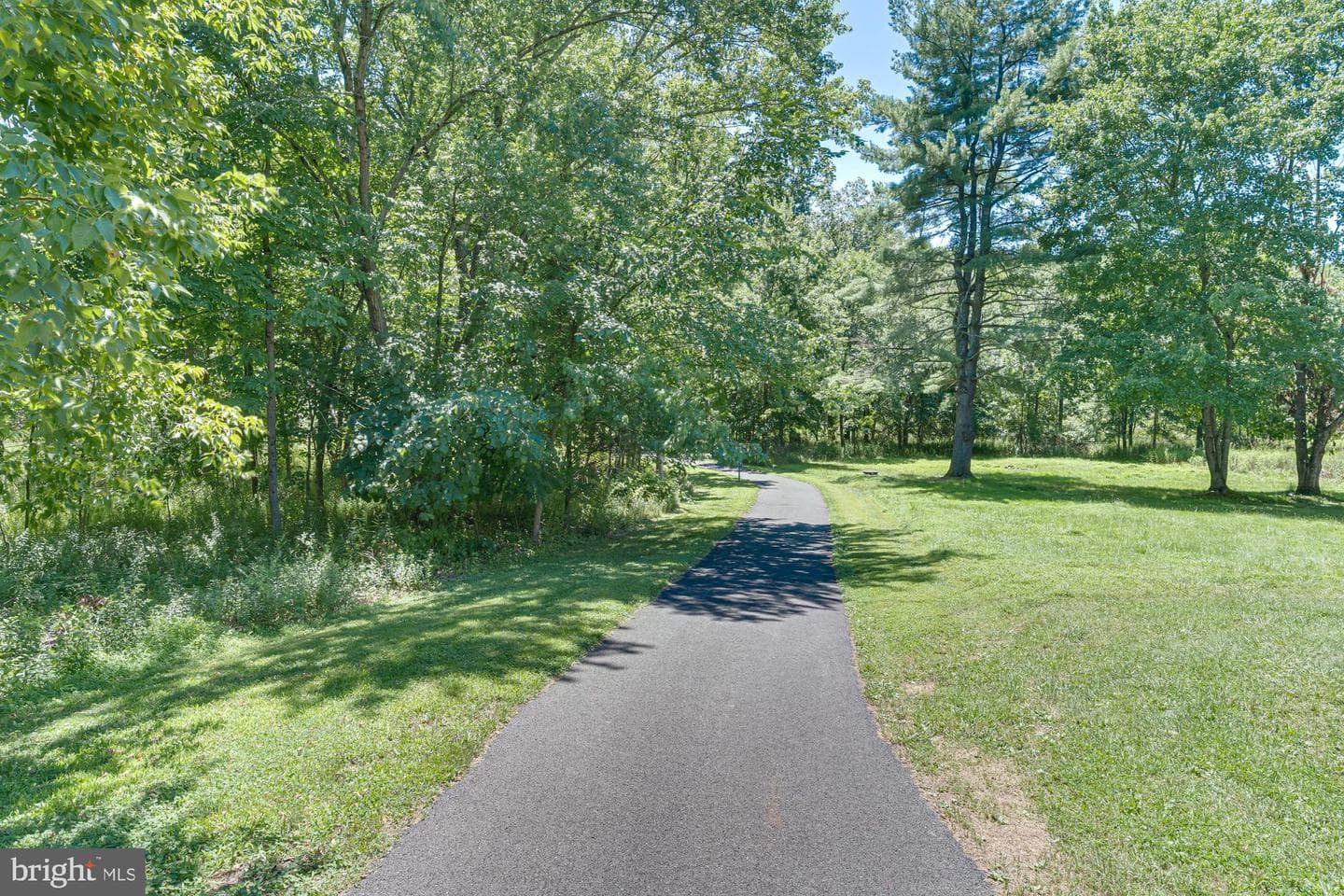 327 Lenape Lane photo 40