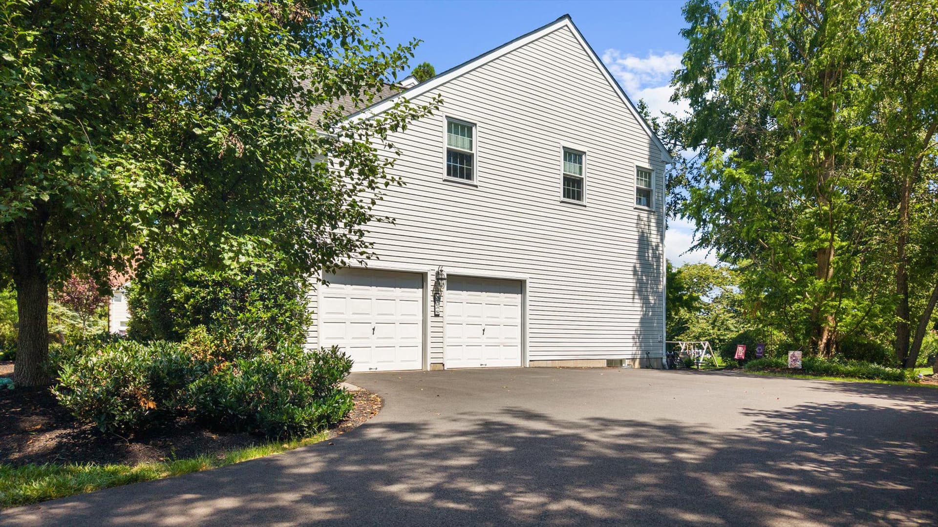 2028 Farmview Drive photo 55