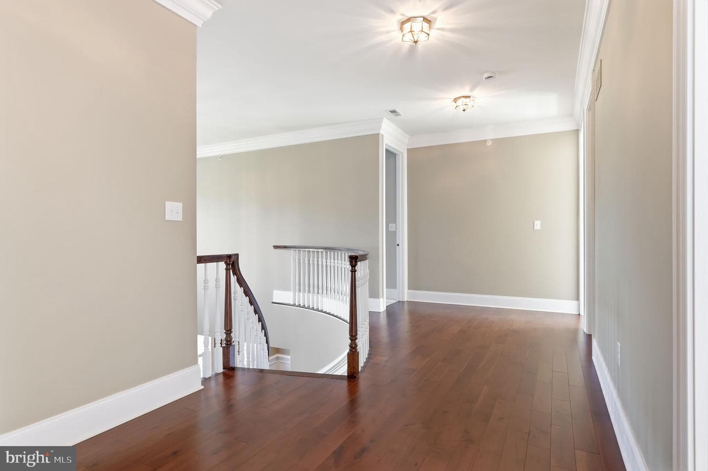 3969 Hillcrest Drive photo 32