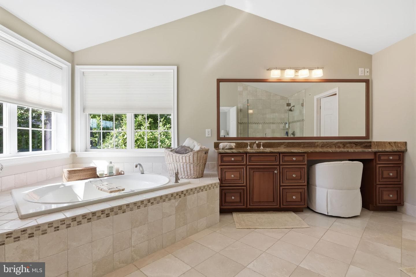 3969 Hillcrest Drive photo 42