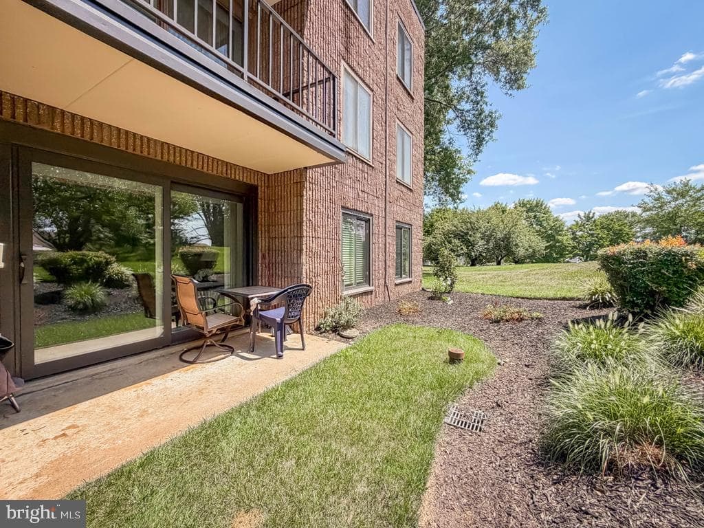 79 Oakridge Drive photo 3