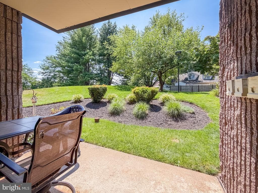 79 Oakridge Drive photo 4