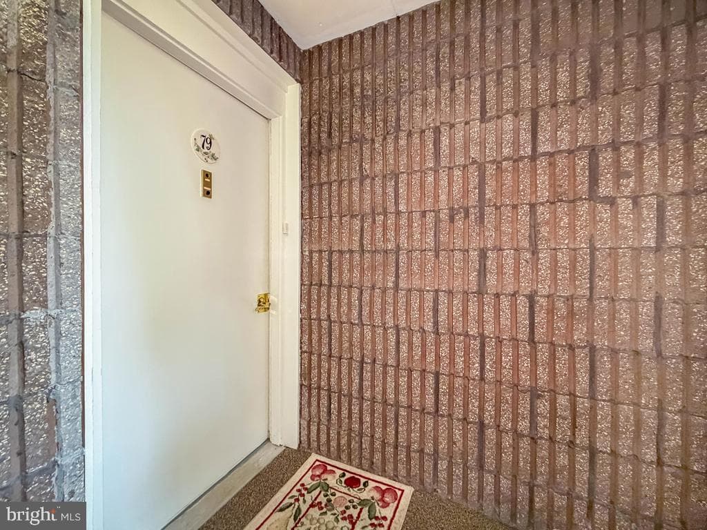 79 Oakridge Drive photo 5