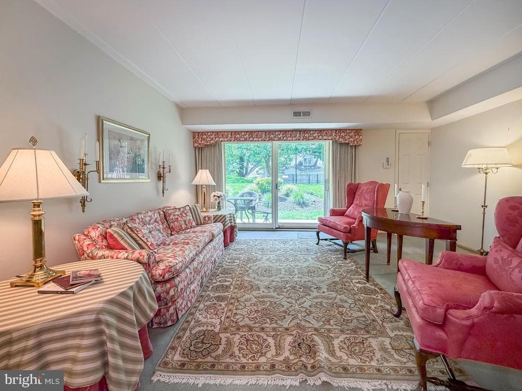 79 Oakridge Drive photo 9