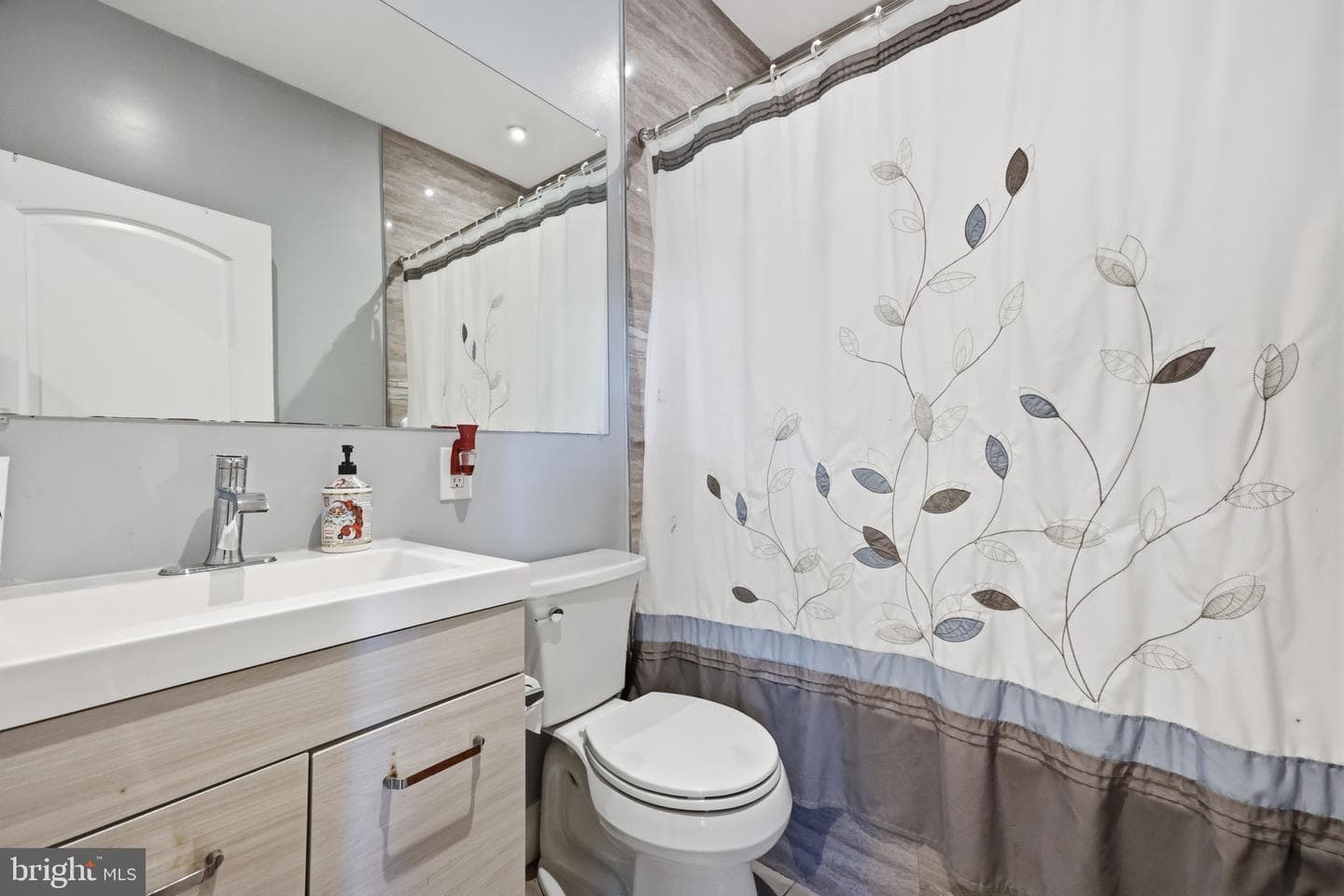 10 Richard Road photo 15
