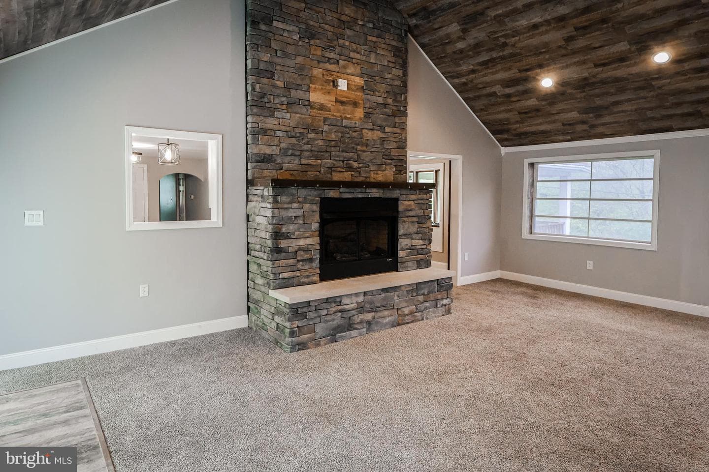 989 Blackhawk Road photo 14