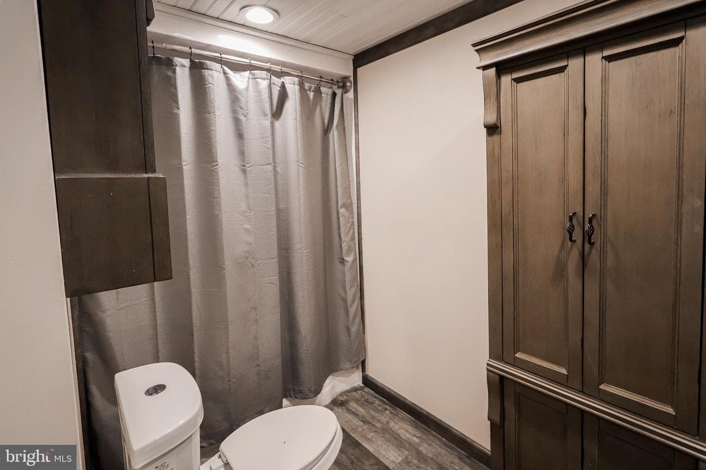 989 Blackhawk Road photo 17
