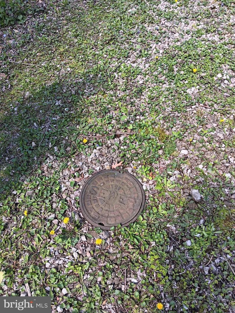 139 Church St. photo 6