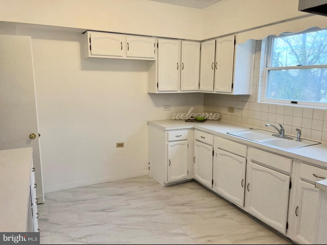 545 Summit Avenue photo 8