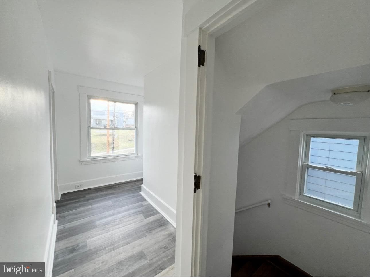 545 Summit Avenue photo 9