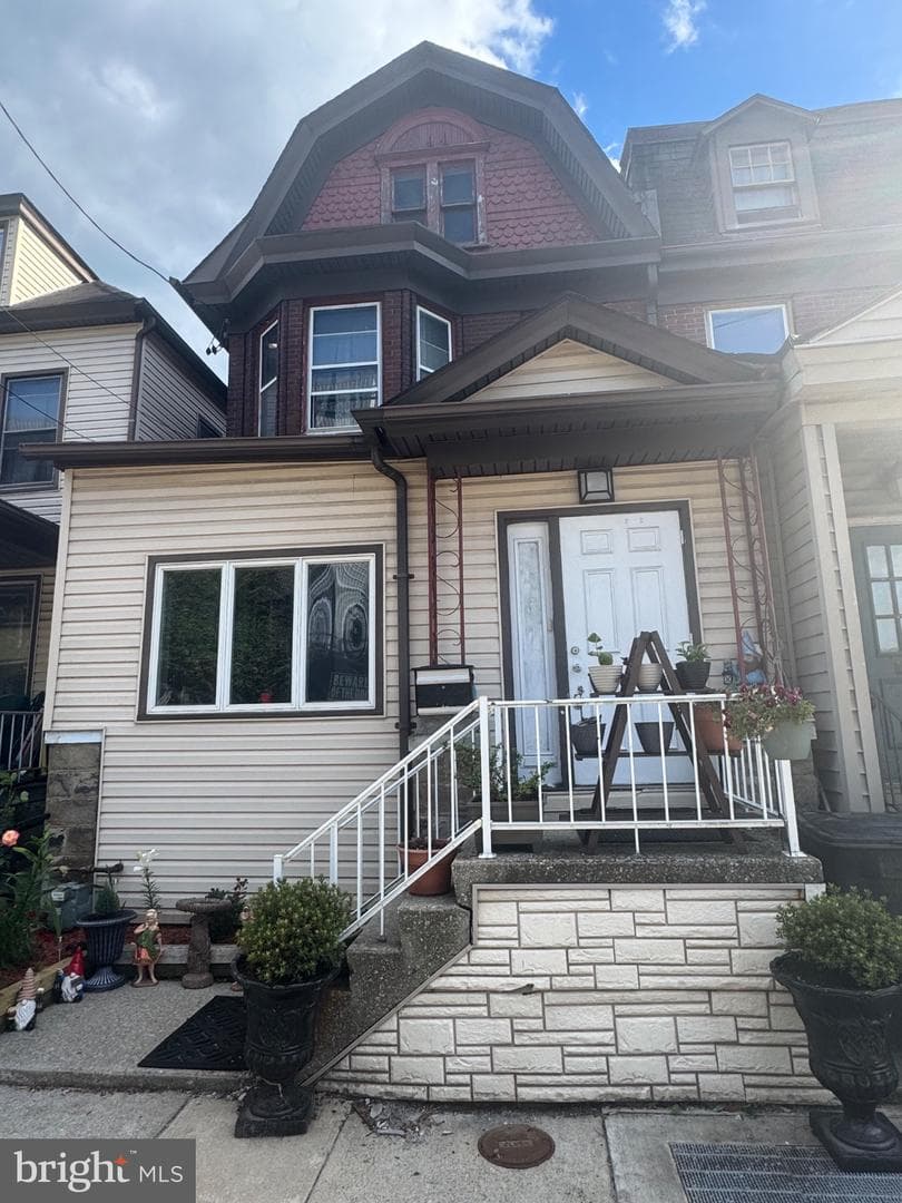 102-104 Main Street, Johnstown